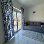 Fonix Apartmanhaz *