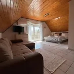 Fonix Apartmanhaz * Vonyarcvashegy