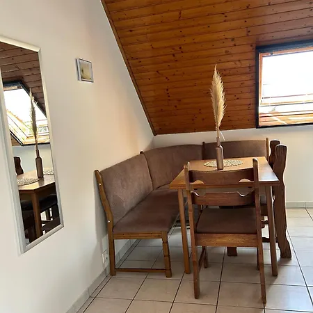Fonix Apartmanhaz * Vonyarcvashegy